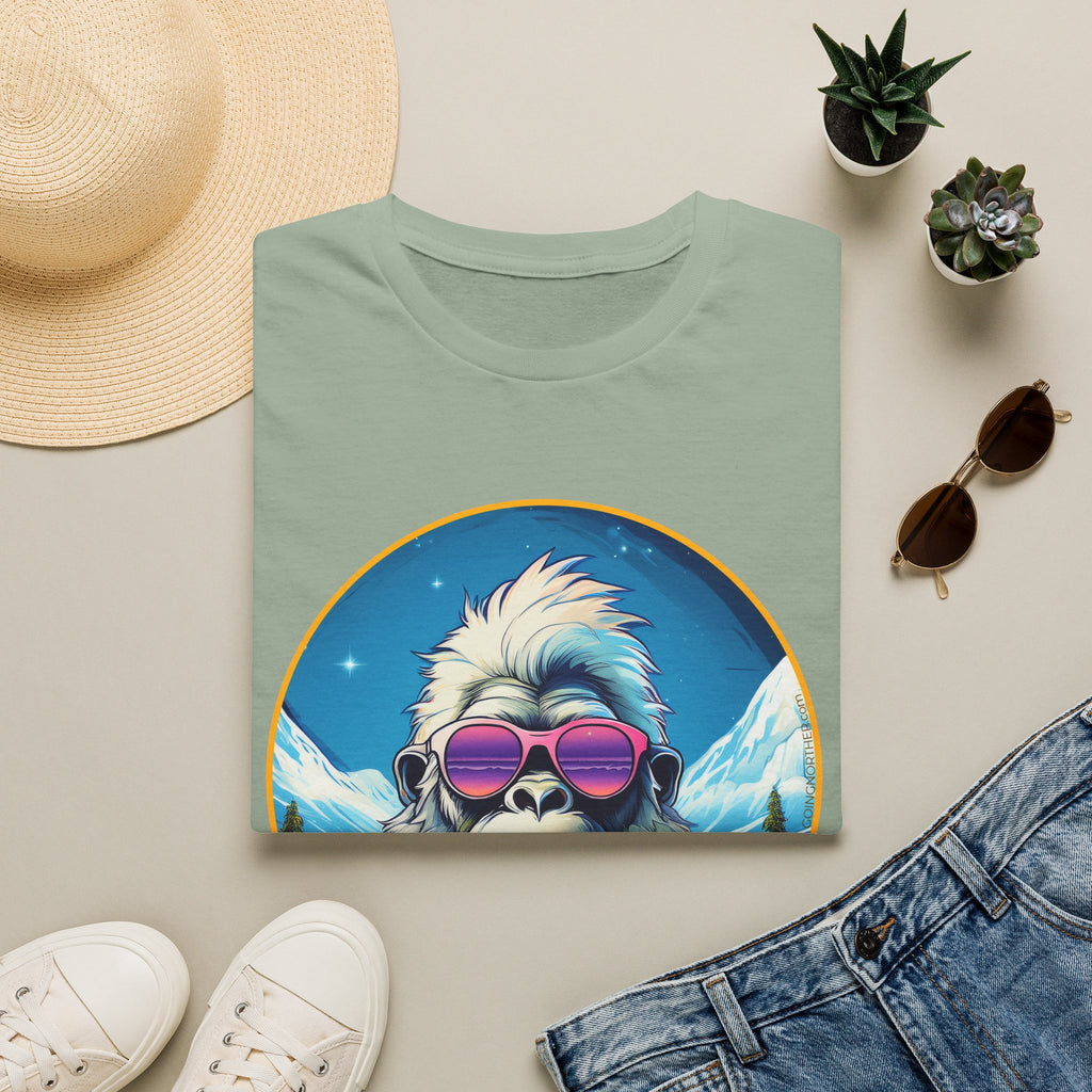 Going Norther - Bigfoot T-Shirt - Retro Styled Sasquatch