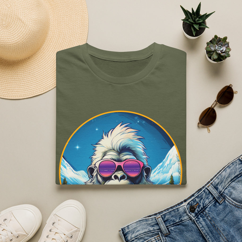 Going Norther - Bigfoot T-Shirt - Retro Styled Sasquatch